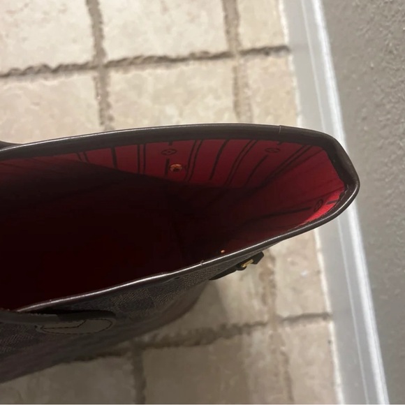 COPY - Louis Vuitton - Picture 8 of 8